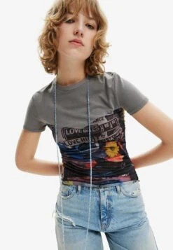Desigual Tulle Newspaper - T-Shirt Print - Grey -Desigual b19792efcd0841f0af40afca1adc702f