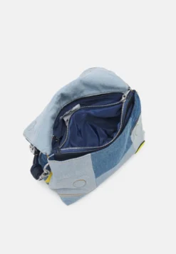 Desigual Bag Smiley Patch Venecia - Schoudertas - Denim Light Grey -Desigual b352ed7f082c4564826e495aed9f050b scaled
