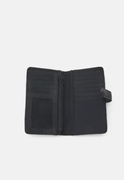 Desigual Mone Alpha Pia- Portemonnee - Black 6 Desigual Mone Alpha Pia- Portemonnee - Black -Desigual b493b4ef207c420e9dce62156fc4aee5 scaled