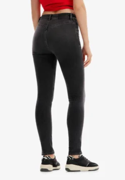 Desigual Push-Up- Jeans Skinny Fit - Black -Desigual b99077941e864829be33aec53d883902 scaled