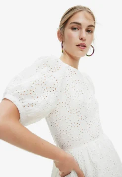 Desigual Artylim - Jurk - White -Desigual bcb33a54e6e0476b83a485dacdcacbc1 scaled