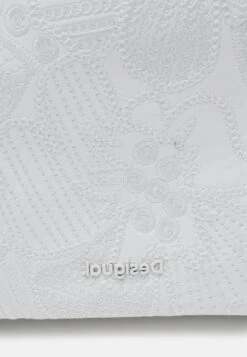 Desigual Alpha Dortmund Flap - Clutch - White 9 Desigual Alpha Dortmund Flap - Clutch - White -Desigual beb7f29216584fe09ac67b73ececee00