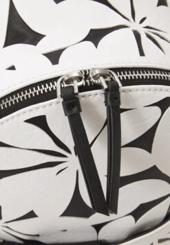 Desigual Mombasa Mini - Rugzak - Crudo -Desigual c68a5a4df2384b2c8b8f8b748b3b24d2