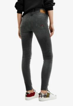 Desigual Jeans Skinny Fit - Black 8 Desigual Jeans Skinny Fit - Black -Desigual cb304a7a54d04480a2111ae275d0a88a