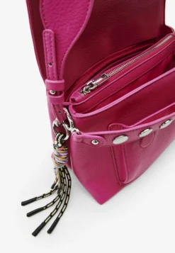 Desigual Midsize Half Logo - Schoudertas - Pink -Desigual cd0ccd28e11c4369a37d9d8fce753fcd scaled
