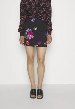 Desigual Flora - Minirok - Black 9 Desigual Flora - Minirok - Black -Desigual ce3ec7eb64624c29a28dcf4eeecc3140