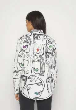 Desigual Verona - Overhemdblouse - White 11 Desigual Verona - Overhemdblouse - White -Desigual d07e95c367834495b5750596e1c76756 scaled