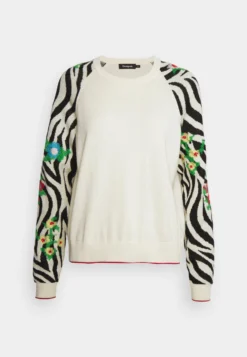 Desigual Rin - Trui - White 12 Desigual Rin - Trui - White -Desigual d0eae667c992409dae6d99ee79e05eac scaled