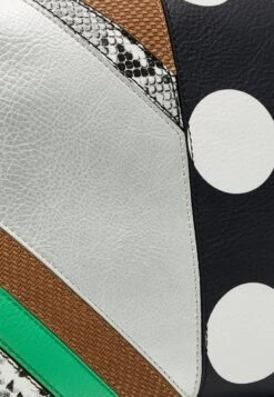 Desigual Bag Tango Libia - Handtas - Black -Desigual d0f165eec55048c3bec7c30bad62b4e8