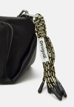 Desigual Half Logo Urus - Handtas - Black -Desigual d13375cddc8a40ee9d740e8099c178bd scaled