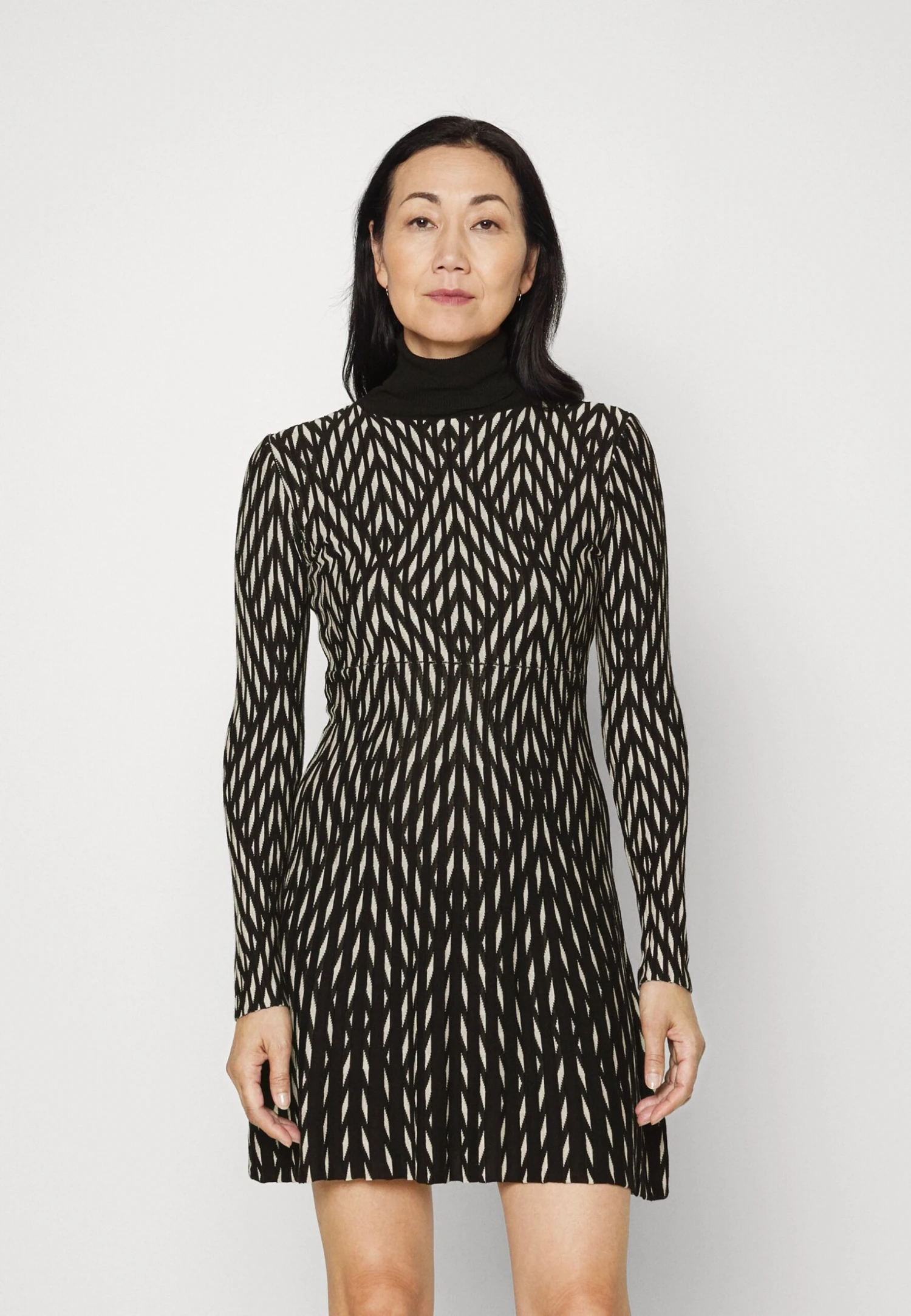 Desigual Geometric - Gebreide Jurk - Black 1 Desigual Geometric - Gebreide Jurk - Black