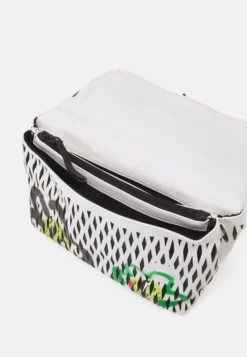 Desigual Arty Pepo Venec - Schoudertas - Tutti Frutti -Desigual d7cce4797fbb47b69ed1ceb0789958f4 scaled