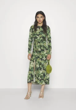 Desigual Vest Camoflower - Cocktailjurk - Kaki 9 Desigual Vest Camoflower - Cocktailjurk - Kaki -Desigual d89c63ce52614e00892c964bf78bc2e4 scaled