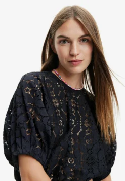 Desigual Puff-Sleeve Lace Blouse - Blouse - Black -Desigual d9c99b04b95e4596a7b164e946584e34 scaled