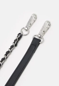 Desigual Blogy Tromso - Handtas - Black 13 Desigual Blogy Tromso - Handtas - Black -Desigual dc75c22a3ed94377a45d43ddfcebb1ef