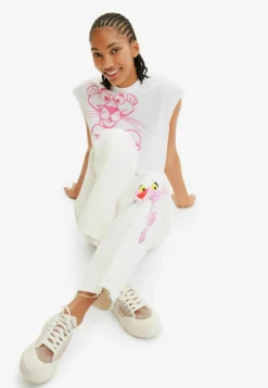 Desigual Wide-Leg Pink Panther - Straight Leg Jeans - White -Desigual df06dd094a8e4fdc8f69ccfc51f67438 scaled
