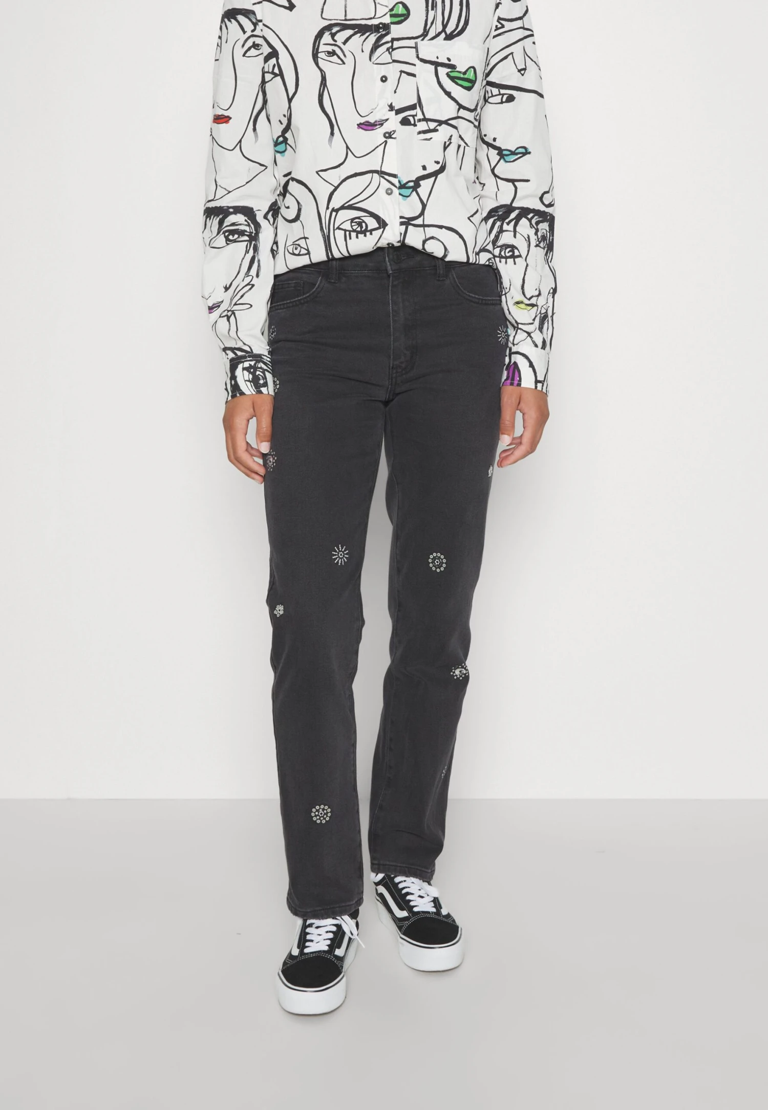 Desigual Amsterdam - Straight Leg Jeans - Black 3 Desigual Amsterdam - Straight Leg Jeans - Black - Afbeelding 3