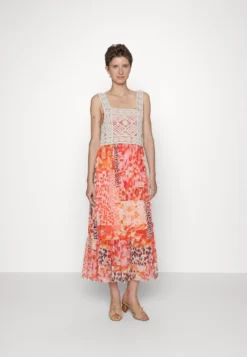 Desigual Vest Aria Patch - Jurk - Orange 10 Desigual Vest Aria Patch - Jurk - Orange -Desigual e98d39980ae24ba7bc54e21589a880a3 scaled