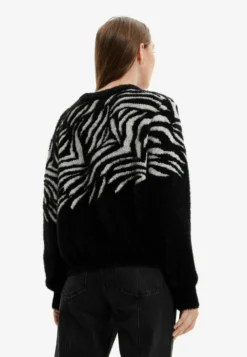 Desigual Zebra Fur-Effect - Trui - Black -Desigual f737f350a5704200a7e7b9c139fc7702 scaled