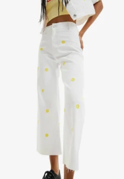 Desigual Daisy Cropped Culotte - Flared Jeans - White -Desigual fb33ce19c5ab4e9f91faa0bf7631672e scaled