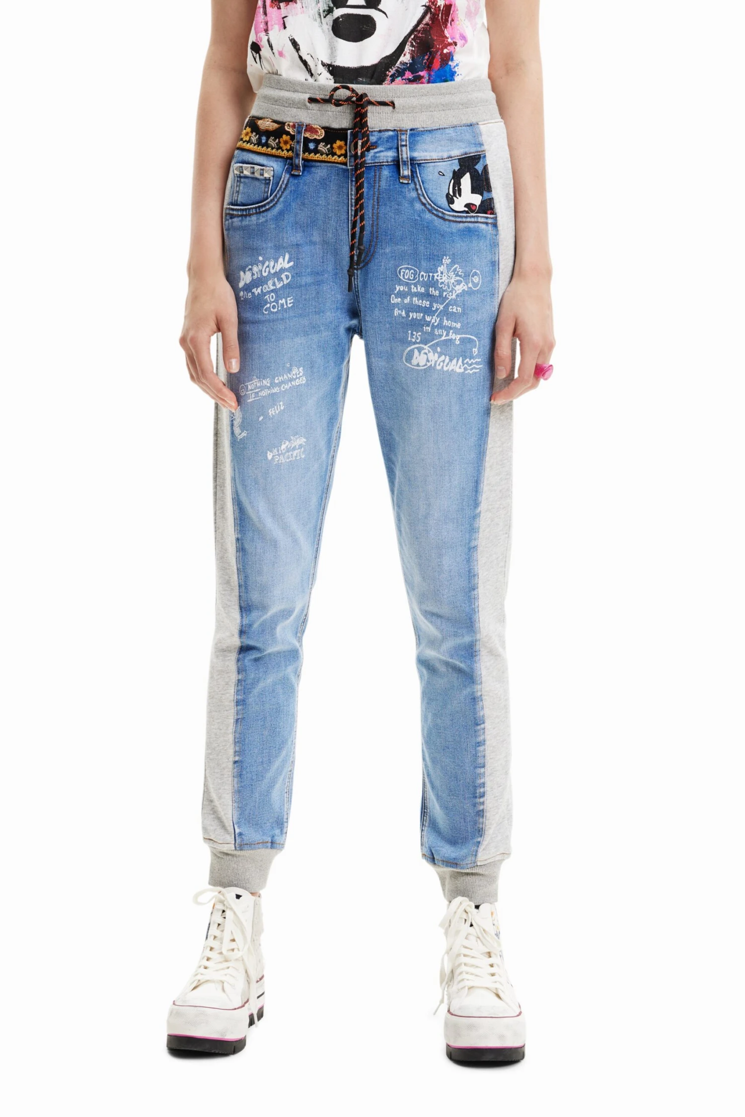 Desigual Disney - Relaxed Fit Jeans - Denim Light Wash 1 Desigual Disney - Relaxed Fit Jeans - Denim Light Wash