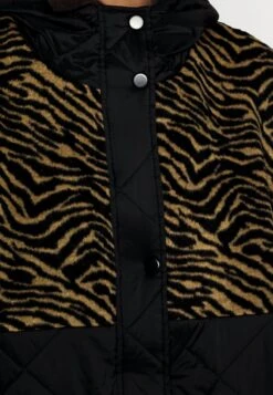 Desigual Poncho - Poncho - Black -Desigual ff95845870c449f59f3c052c4fe20e07