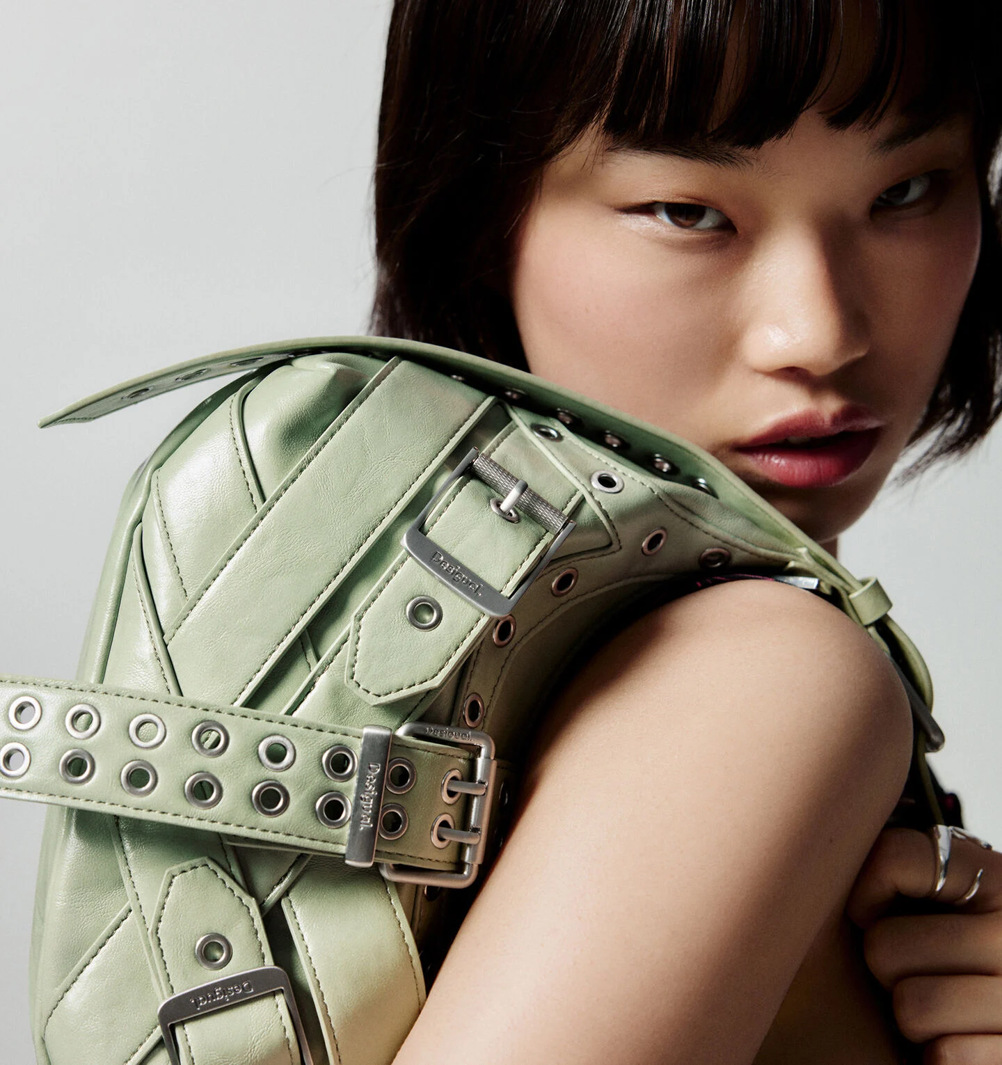 Desigual -Desigual BagsSeptiembre Home Hero02 01 desktop all