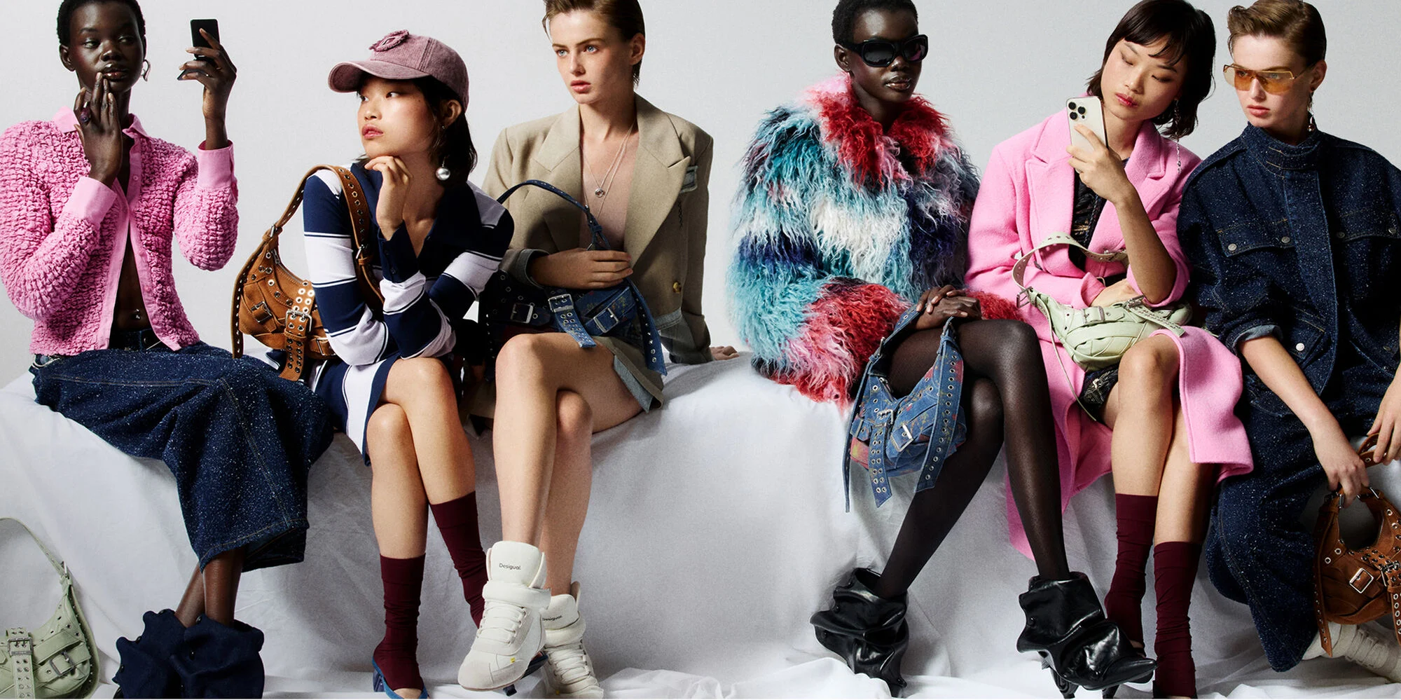 Desigual -Desigual DropSeptiembre Home Hero01 01 desktop all